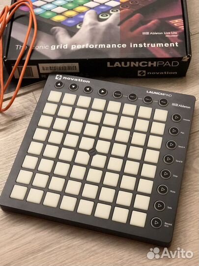 Продам midi контроллер Novation Launchpad mk2