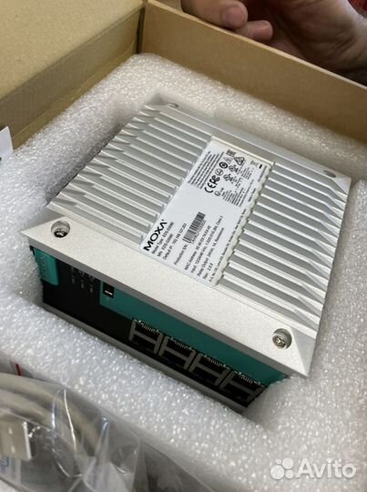 Moxa промышленный управляемый коммутатор EDS-G508E