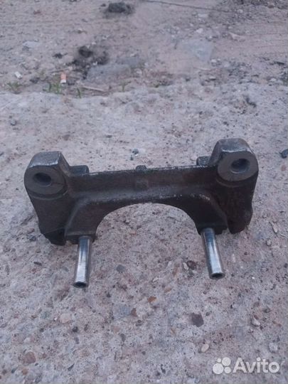 Скоба суппорта audi а6с6