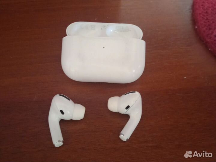 Беспроводные наушники apple airpods
