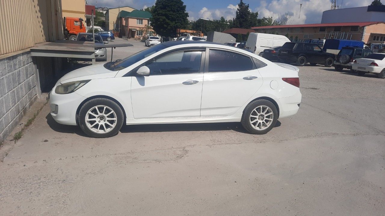 Hyundai Solaris: фото владельца
