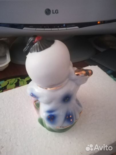 Фарфоровые статуэтки китай