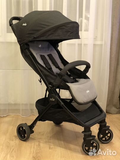 Прогулочная коляска Joie Pact