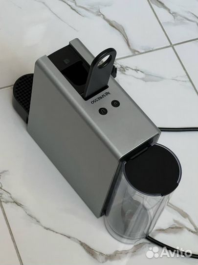 Кофемашина Nespresso C30 Essenza Mini