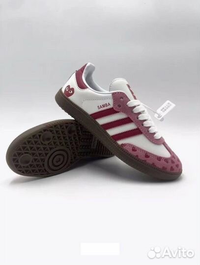 Кроссовки женские