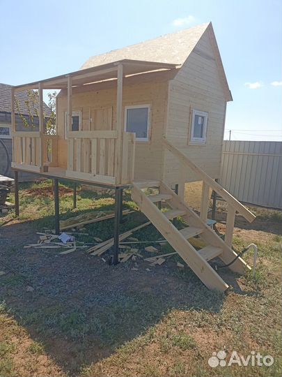 Детский игровой домик деревянный