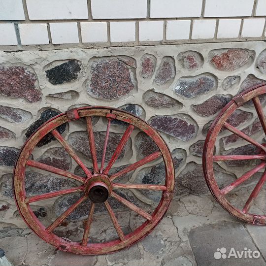 Колесо от телеги старинное