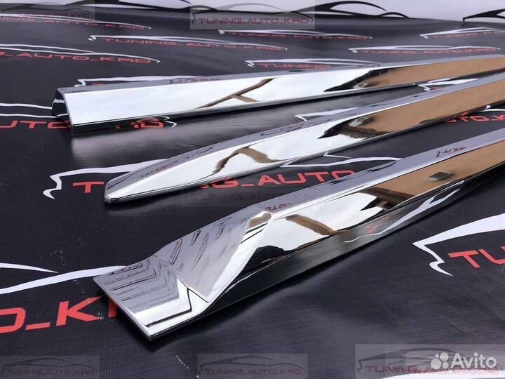 Молдинги дверей Toyota Land Cruiser Prado 150 M612