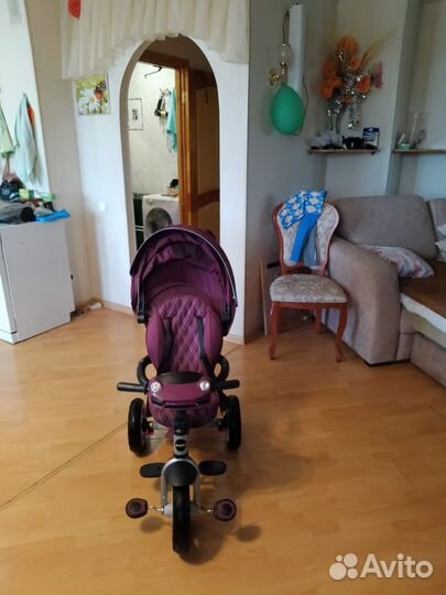 Трехколесный велосипед с родительской ручкой