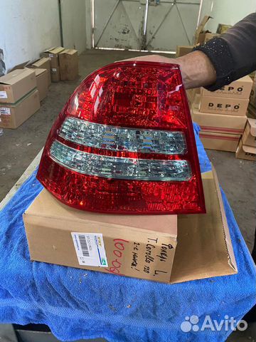 Фонарь задний левый Toyota Corolla 120