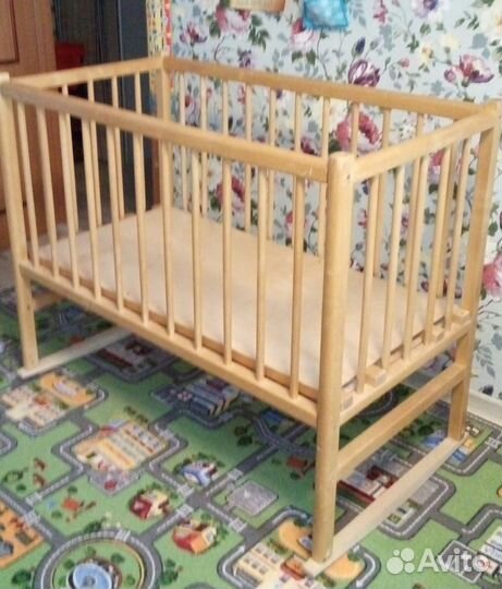 Детская кроватка