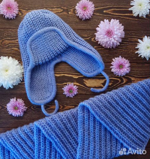 Вязаный комплект: шапка, варежки, шарф