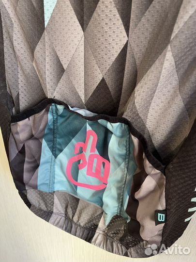 Спортивная футболка