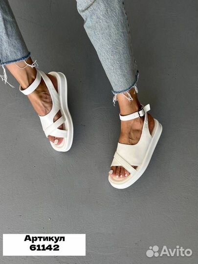 Босоножки женские