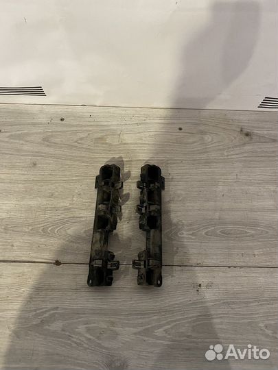 Кронштейн крепления порога правый BMW G20