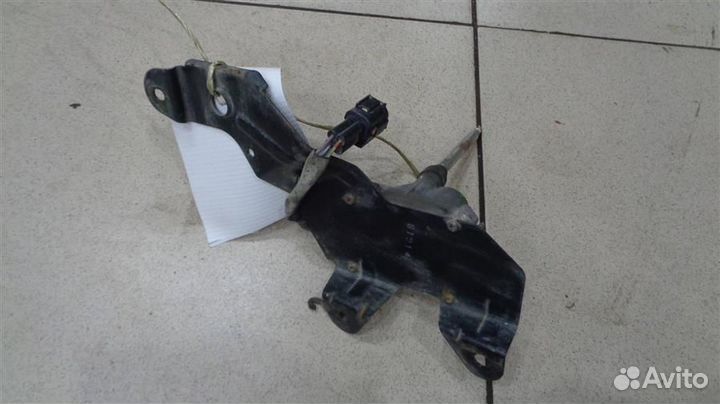 Моторчик стеклоочистителя фар Nissan Patrol Y61 1