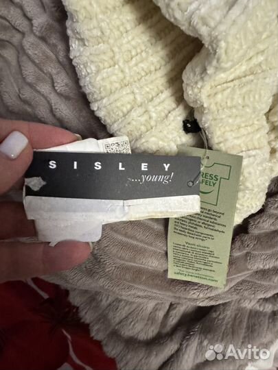Шапка на девочку sisley оригинал 4-5 лет