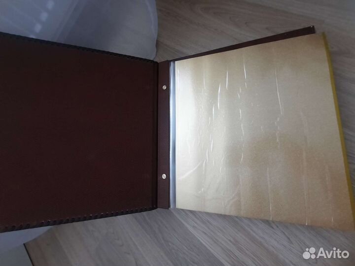 Кожаный фотоальбом