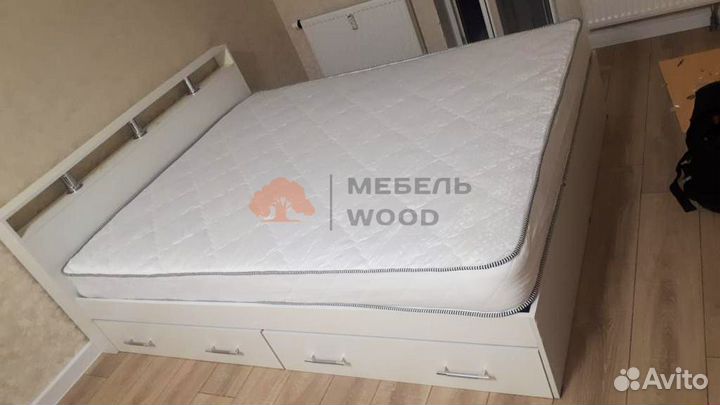 Кровать двухспальная