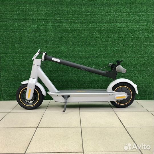 Электросамокат Ninebot Max G30LP