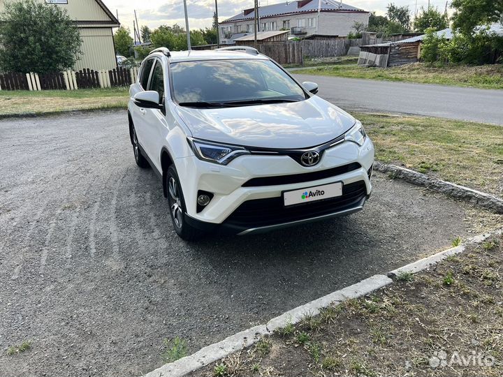 Toyota RAV4 2.0 CVT, 2018, 30 000 км