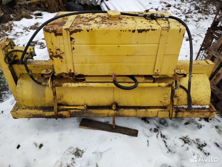 Щетка коммунальная