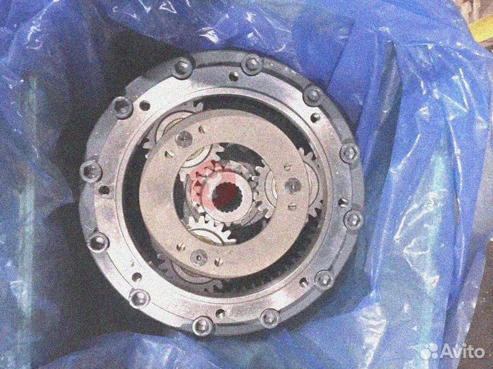 Поворотный редуктор Hyundai R130W-3