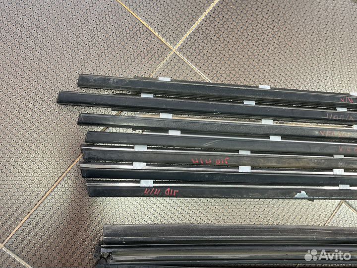 Бархотка/накладка перед двери Nissan Qashqai j10