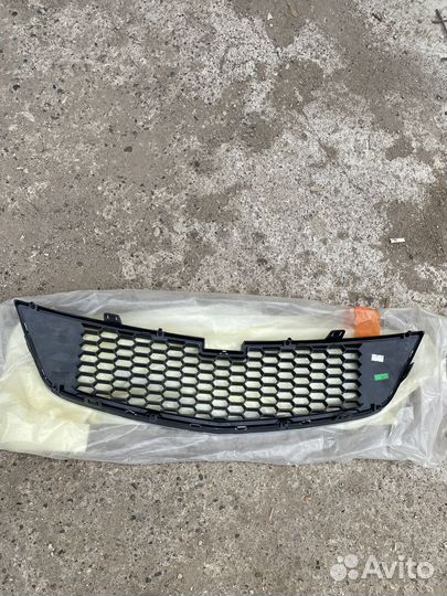 Решетка радиатора шевроле спарк м300 M300