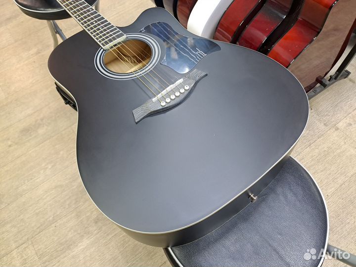 Гитара электроакустическая с подключением чёрная
