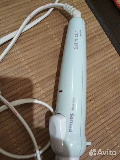 Фен-щётка для укладки волос Phillips HP 4640