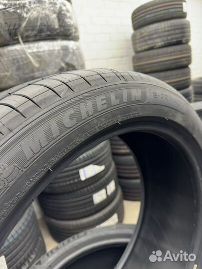 Michelin Pilot Sport 5 255/45 R21