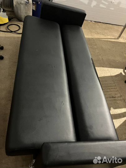 Кожаный диван раскладной бу