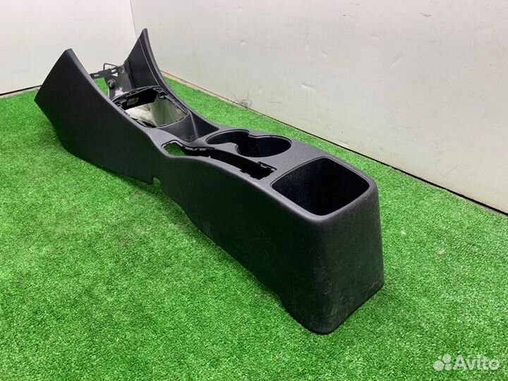 Консоль центральная Hyundai Solaris седан