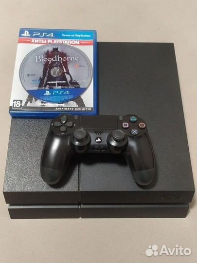 Playstation 4 fat 500 gb с геймпадом + bloodborne
