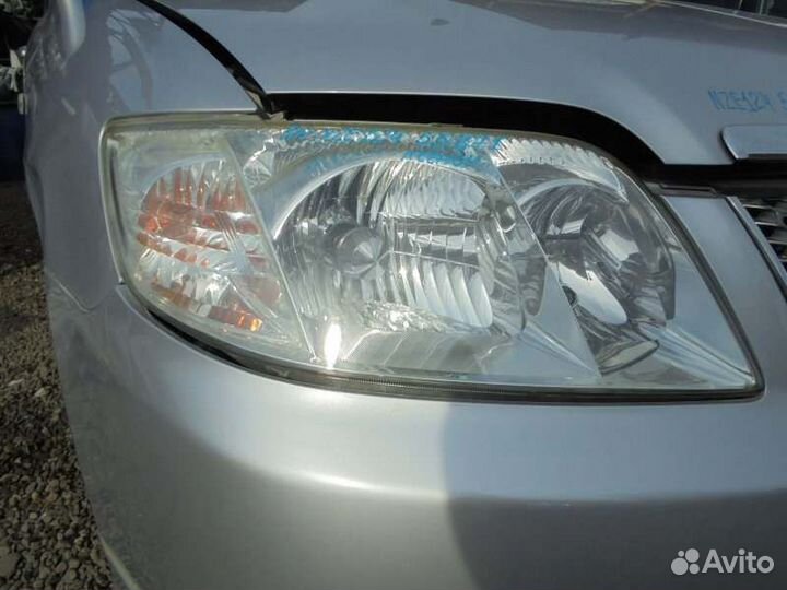 Фара правая Toyota Corolla Fielder NZE124 1NZ-FE