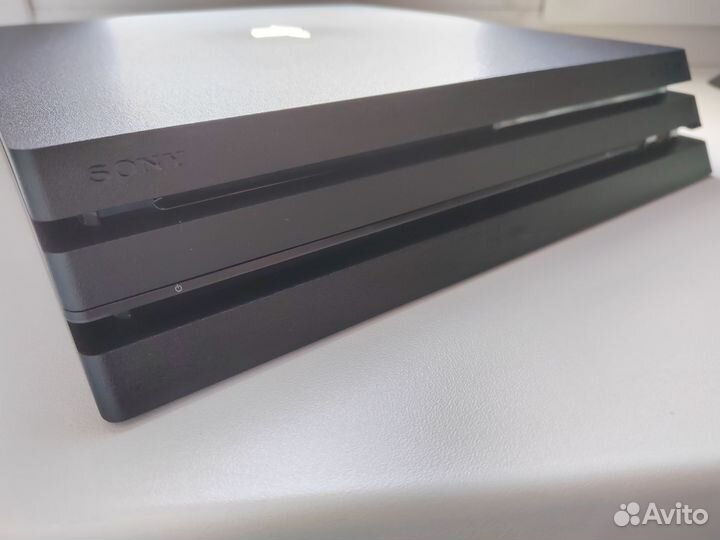 Sony playstation 4 PS4 pro 1tb с играми