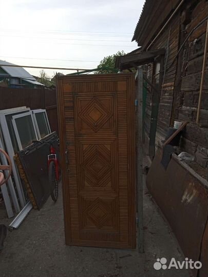 Входная дверь