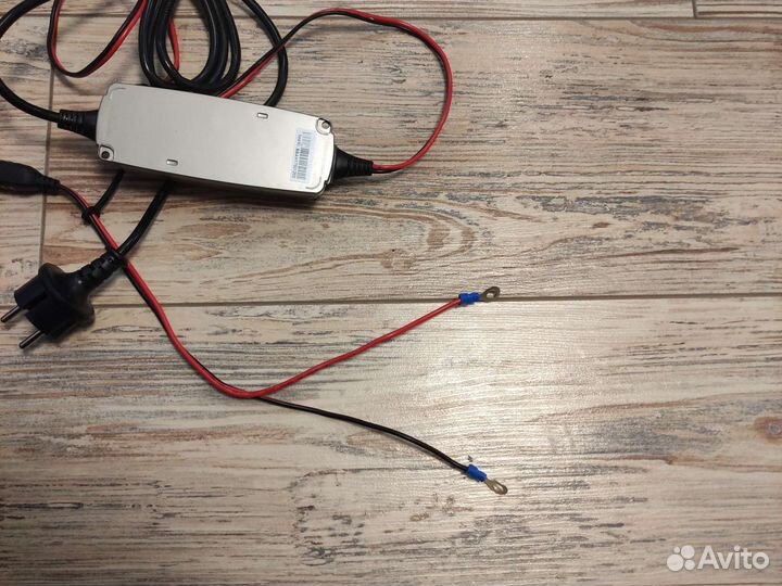 Зарядка для автомобильных и мото акб