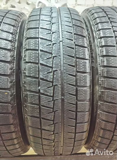 Bridgestone Blizzak Revo GZ 215/60 R17 96S