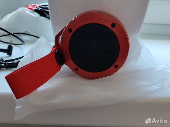 Музыкальная колонка с блютузом новая