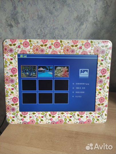 74. Цифровая фоторамка Ritmix