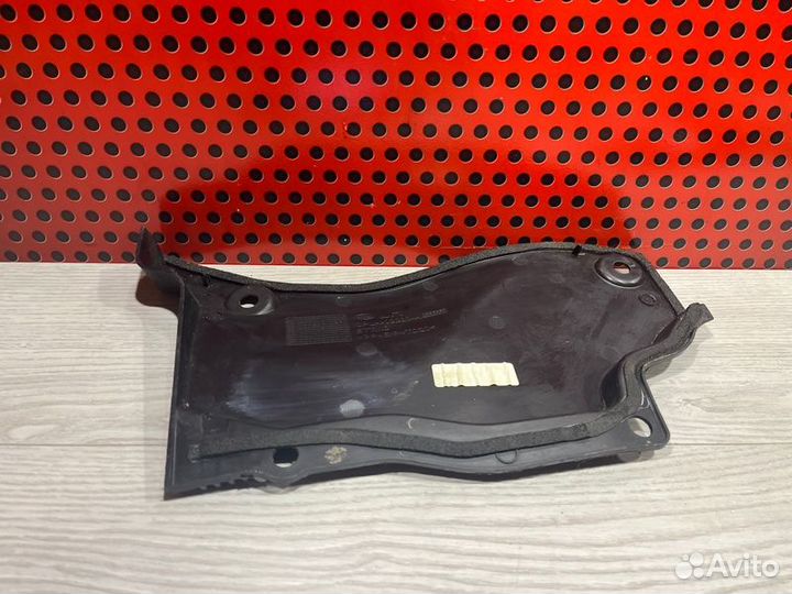 Пластик моторного отсека левый Land Rover Range