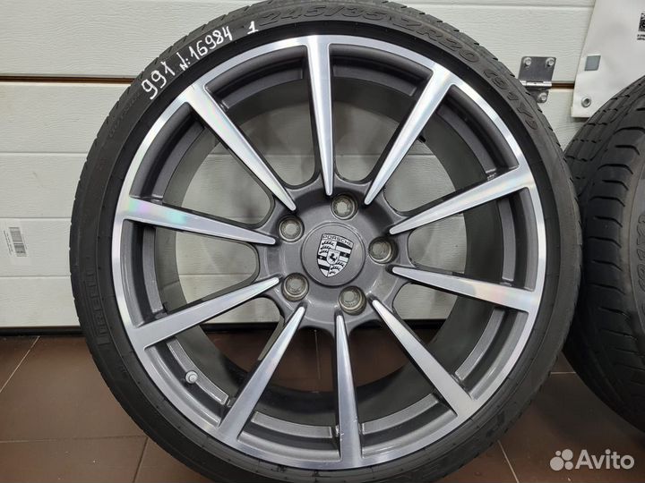 Комплект разношироких колес в сборе Porsche 991