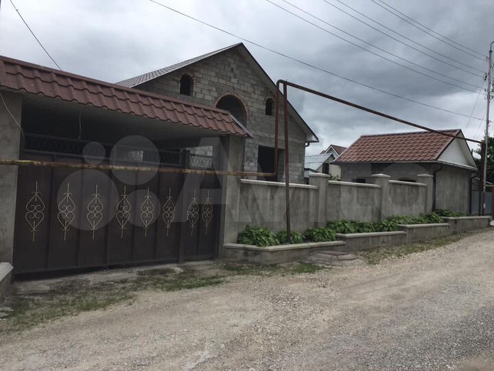 Дом 180 м² на участке 4,5 сот.