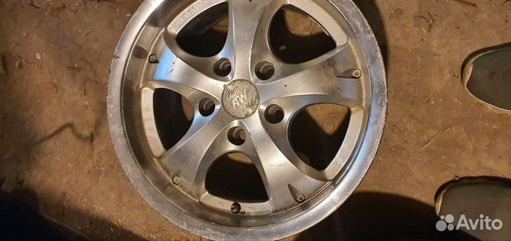 Диски литые r 15 4x114.3