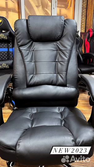 Офисное кресло руководителя