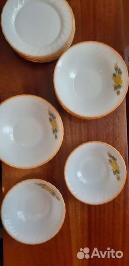 Набор столовой посуды новый