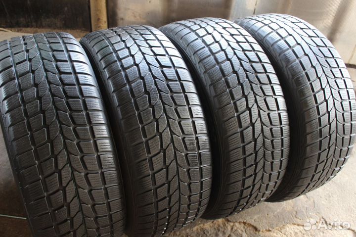 Dunlop SP Winter Sport 400 235/55 R17