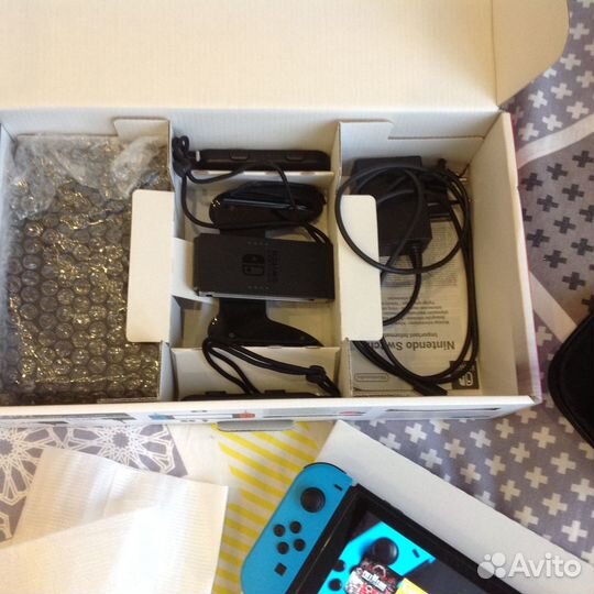 Nintendo Switch Прошитая + 270 игр